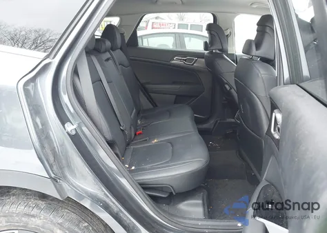 2023 Kia Sportage Ex z USA, uszkodzony, nr VIN KNDPVCAF7P7109304